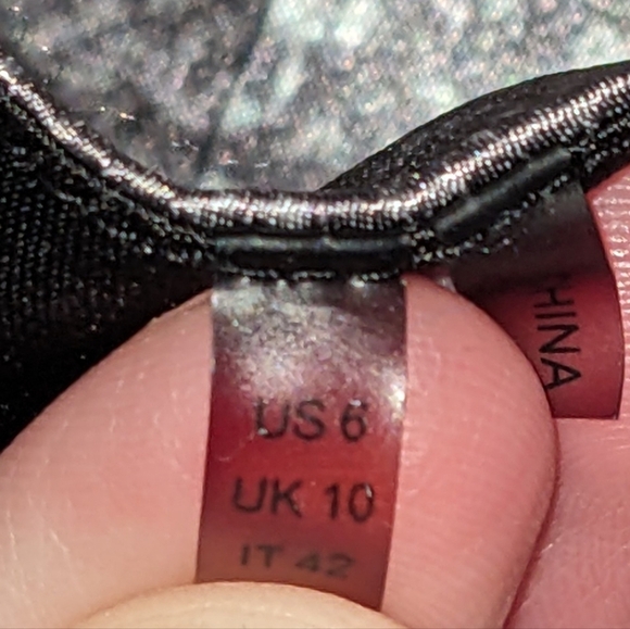 Tahari Sleeveless Snakeskin Sheath Ombre Dress High Neck Size Gray Silver Black - Picture 13 of 13